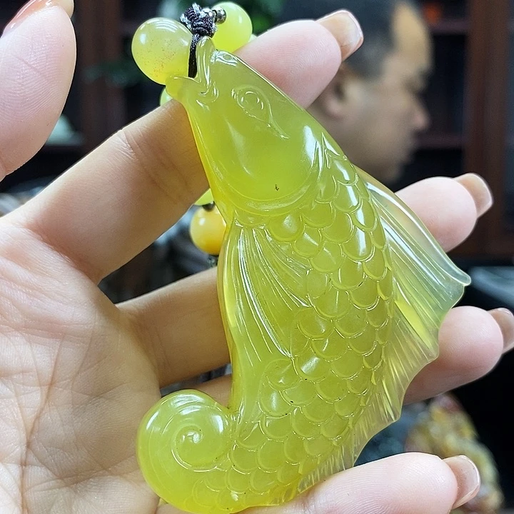 蛇纹石玉未镶嵌吊坠