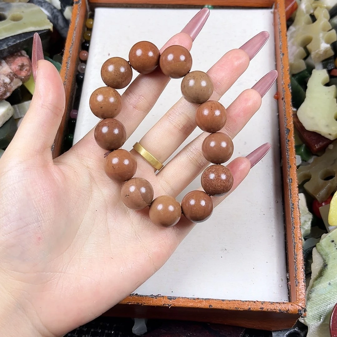 颈饰未镶嵌和田玉（糖玉）