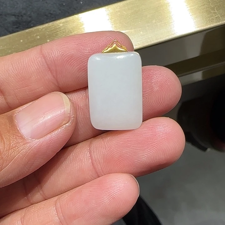 和田玉未镶嵌颈饰俄料