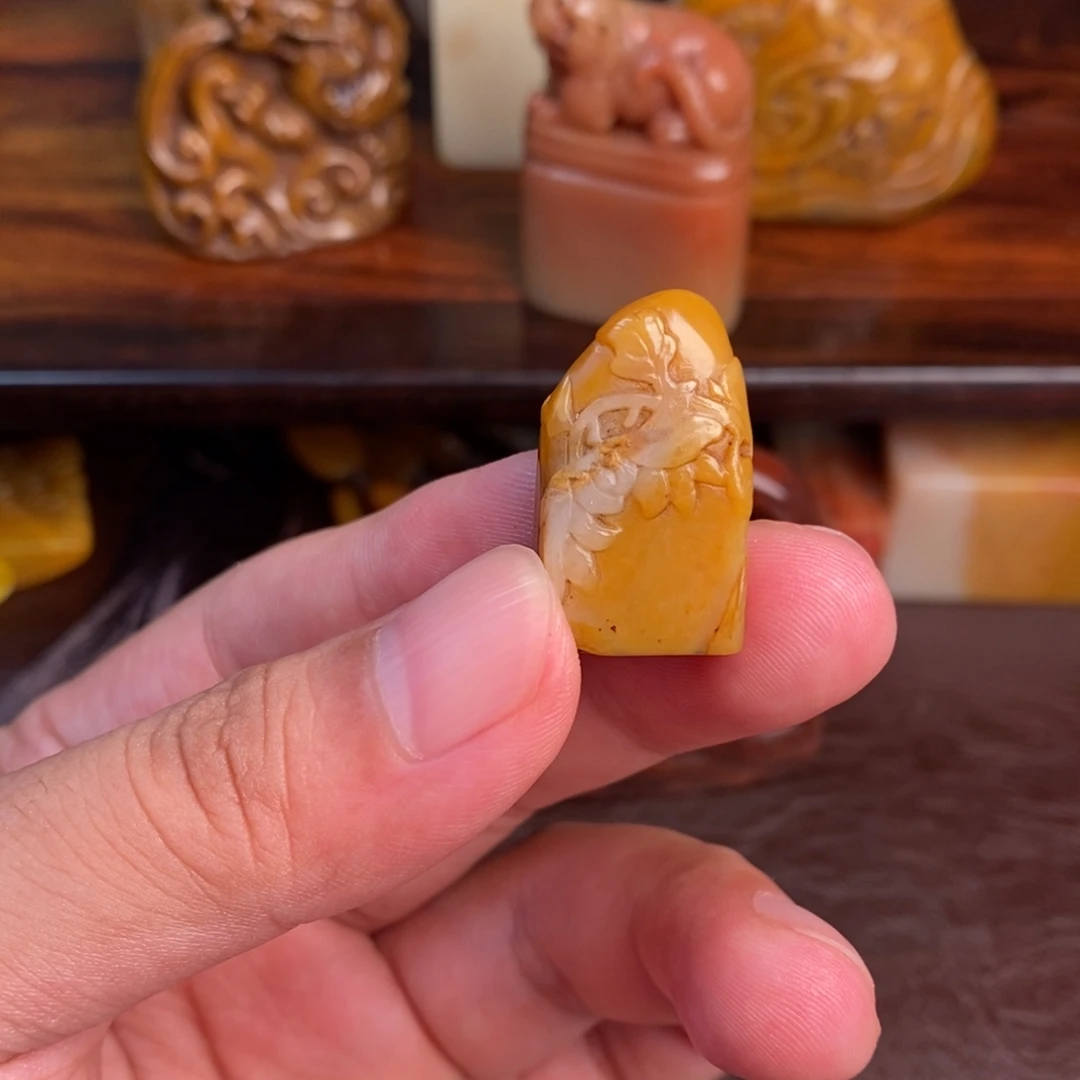 岛***主寿山石收藏作品石