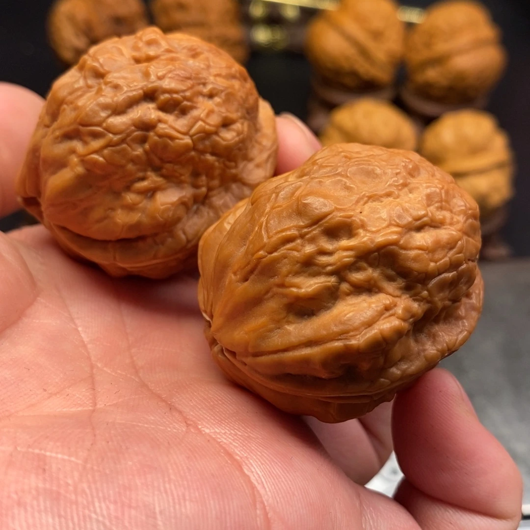 文玩核桃把件玲珑金蝉