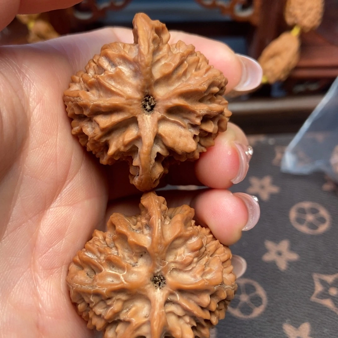 不***溢大叶紫檀（黑酸枝木类）苹果