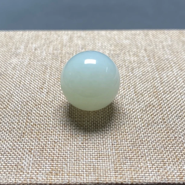 和田玉白玉圆珠18mm 白度好 油性棒 料子老熟 性价比高 单珠配珠