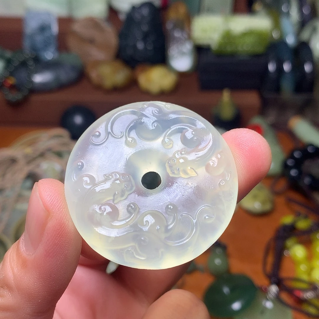 未镶嵌蛇纹石玉颈饰