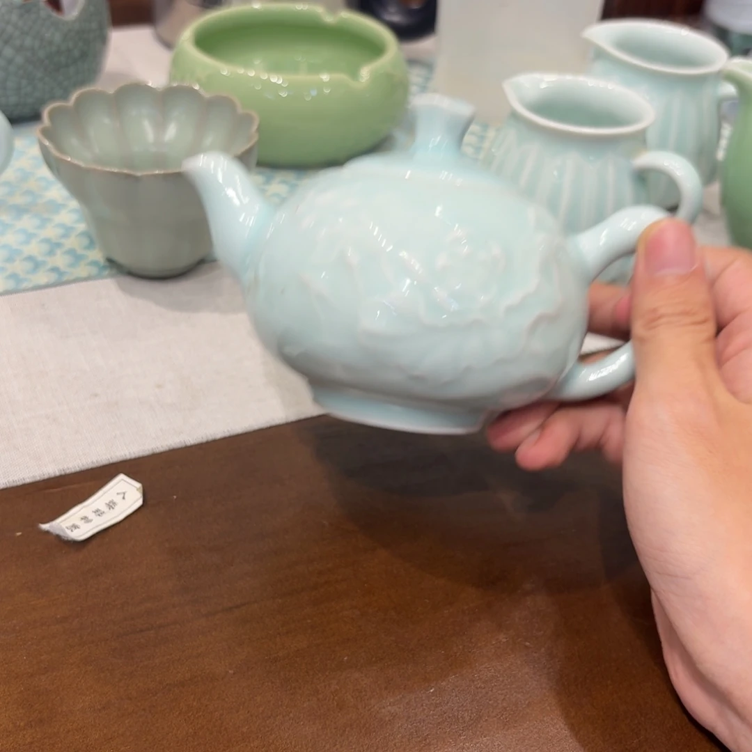 j***y粉青茶壶哈哈哈哈哈哈