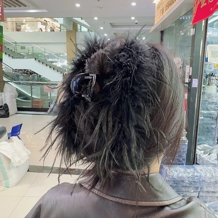 布艺非金属大羽毛抓夹