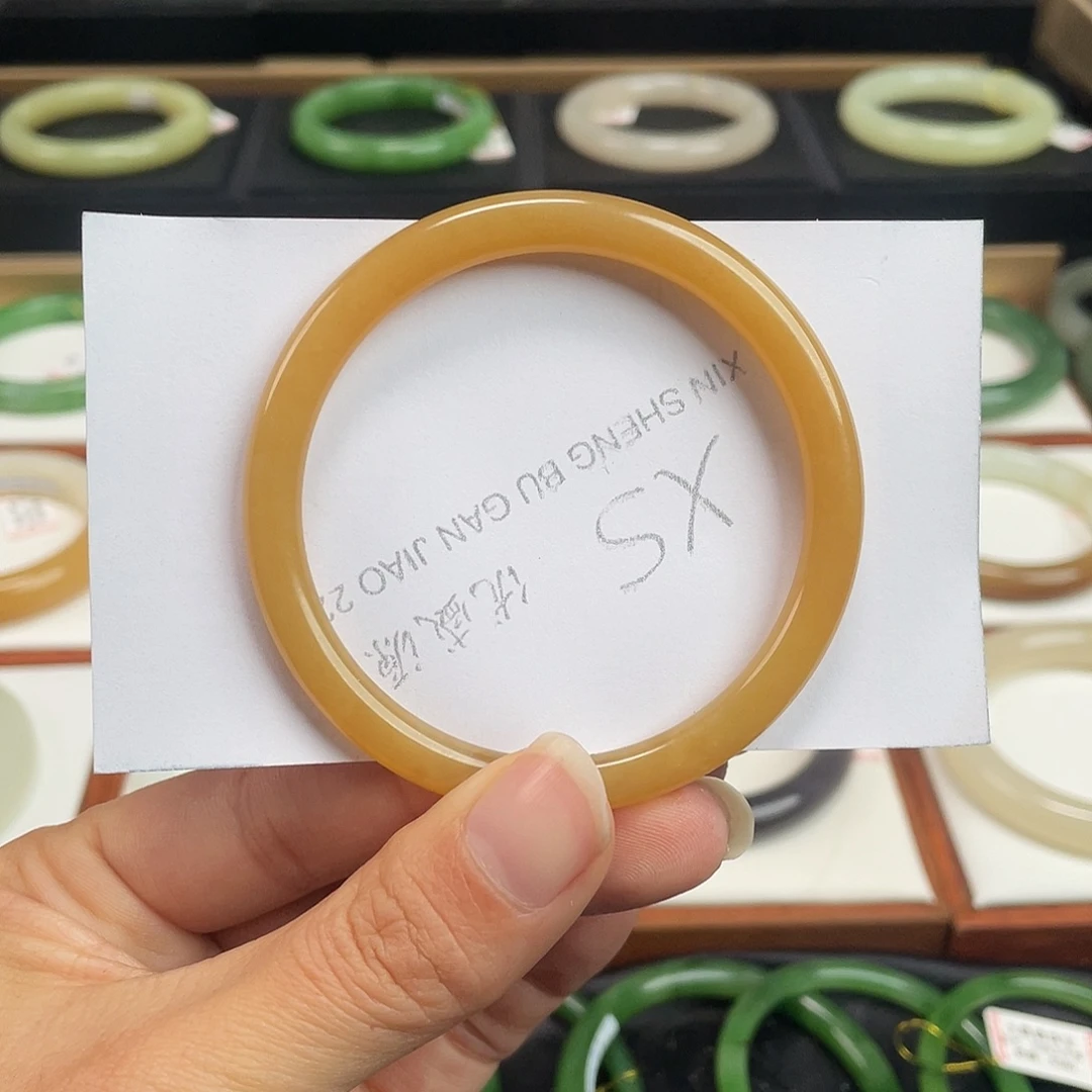 和田玉未镶嵌手镯-且末金糖