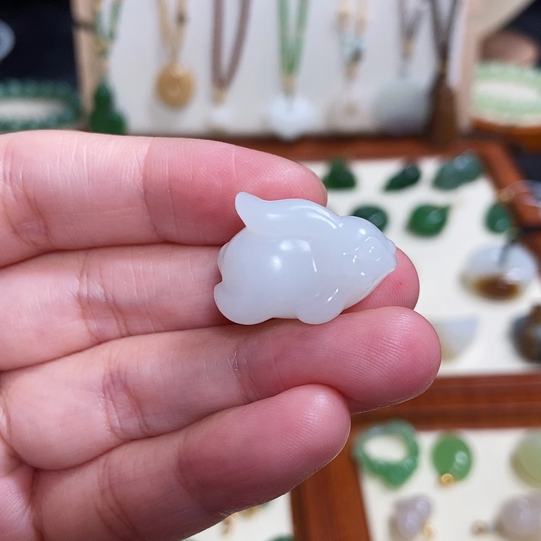 颈饰未镶嵌和田玉