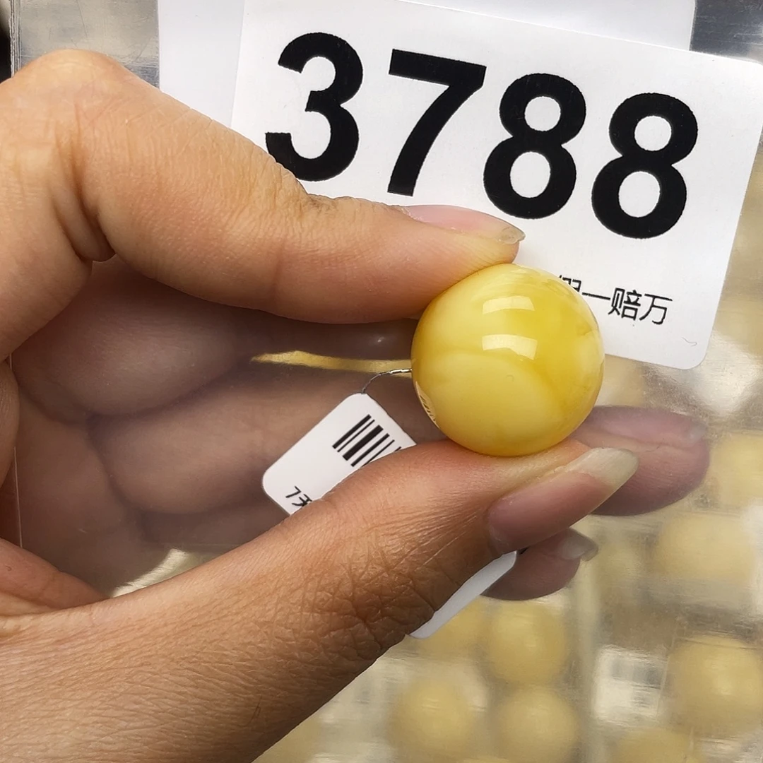 蜜蜡未镶嵌珠宝奇石18