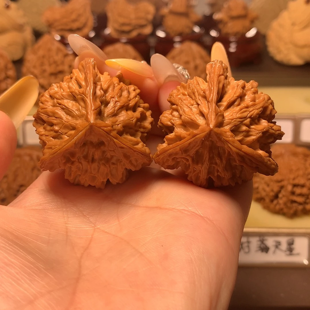 文玩核桃吊坠盘山三棱奔全品