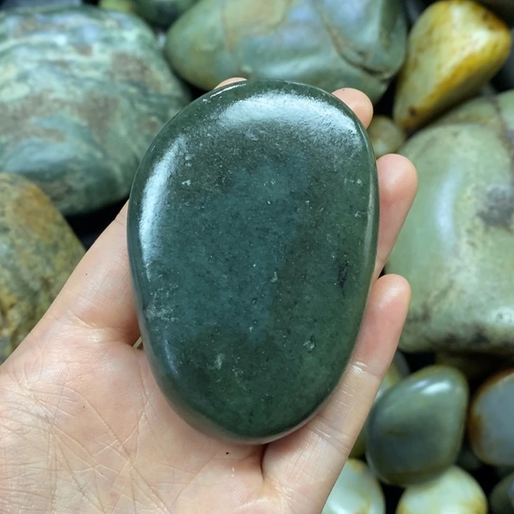 未镶嵌和田玉（糖玉）挂件沉**人
