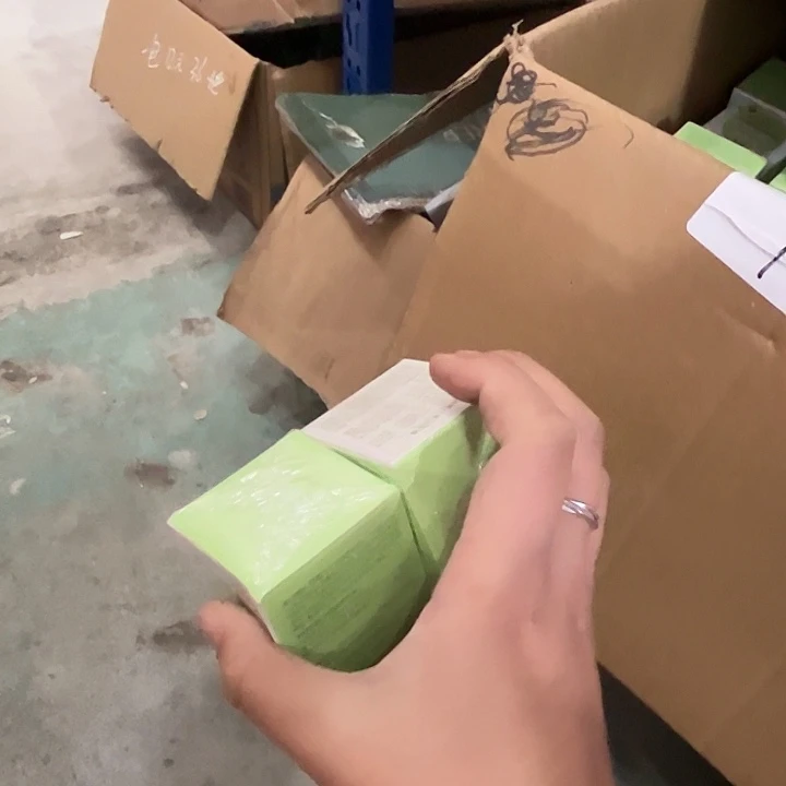 宝宝脸擦擦拍一发二。