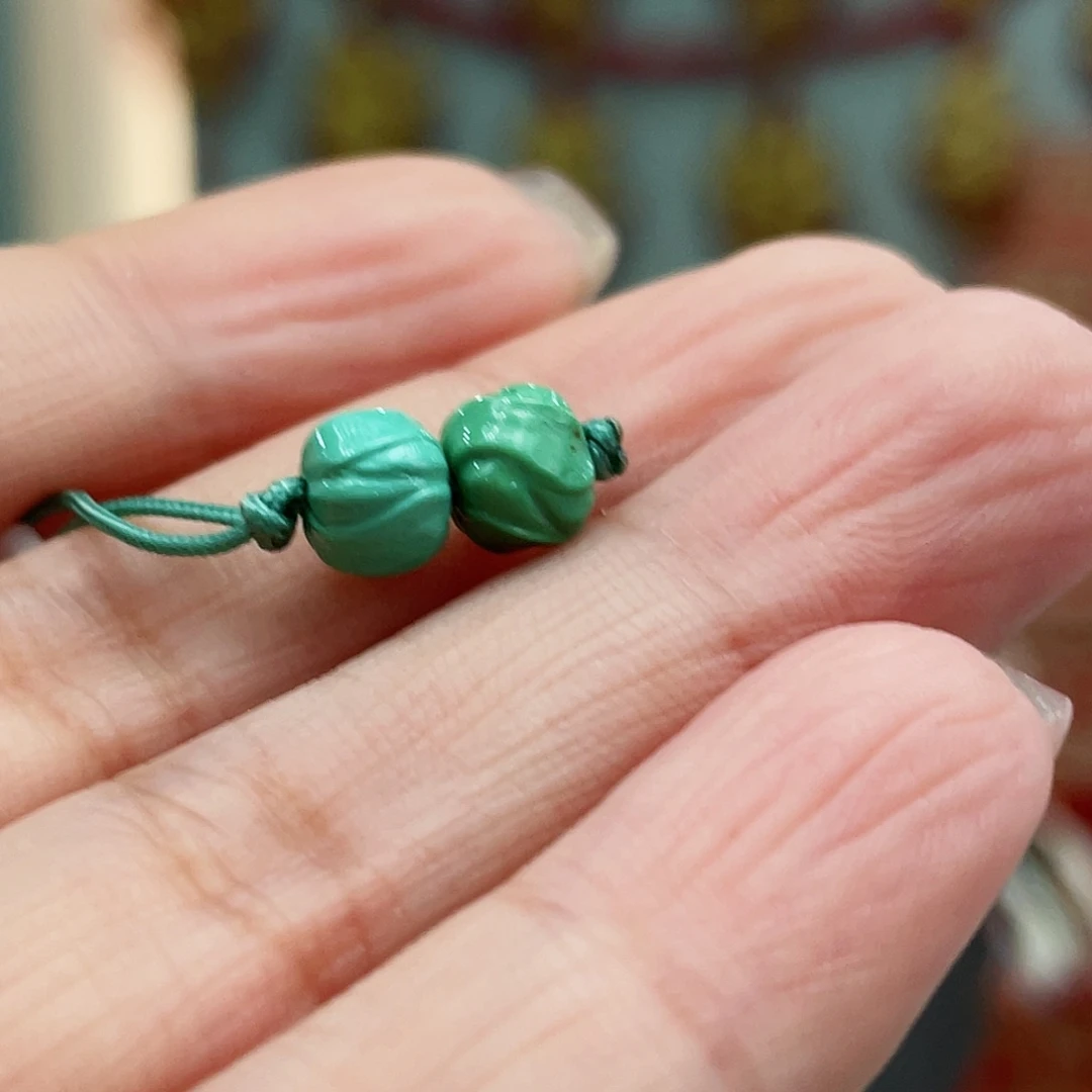 绿松石颈饰未镶嵌