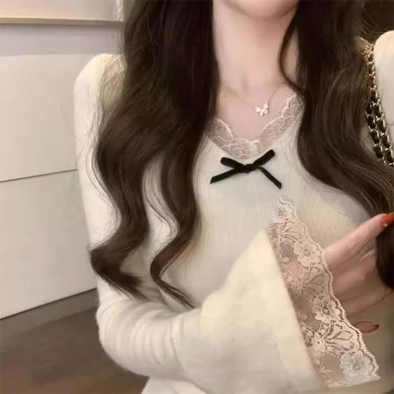 法式小香风蕾丝花边v领针织衫女秋冬纯欲风显瘦修身内搭打底上衣