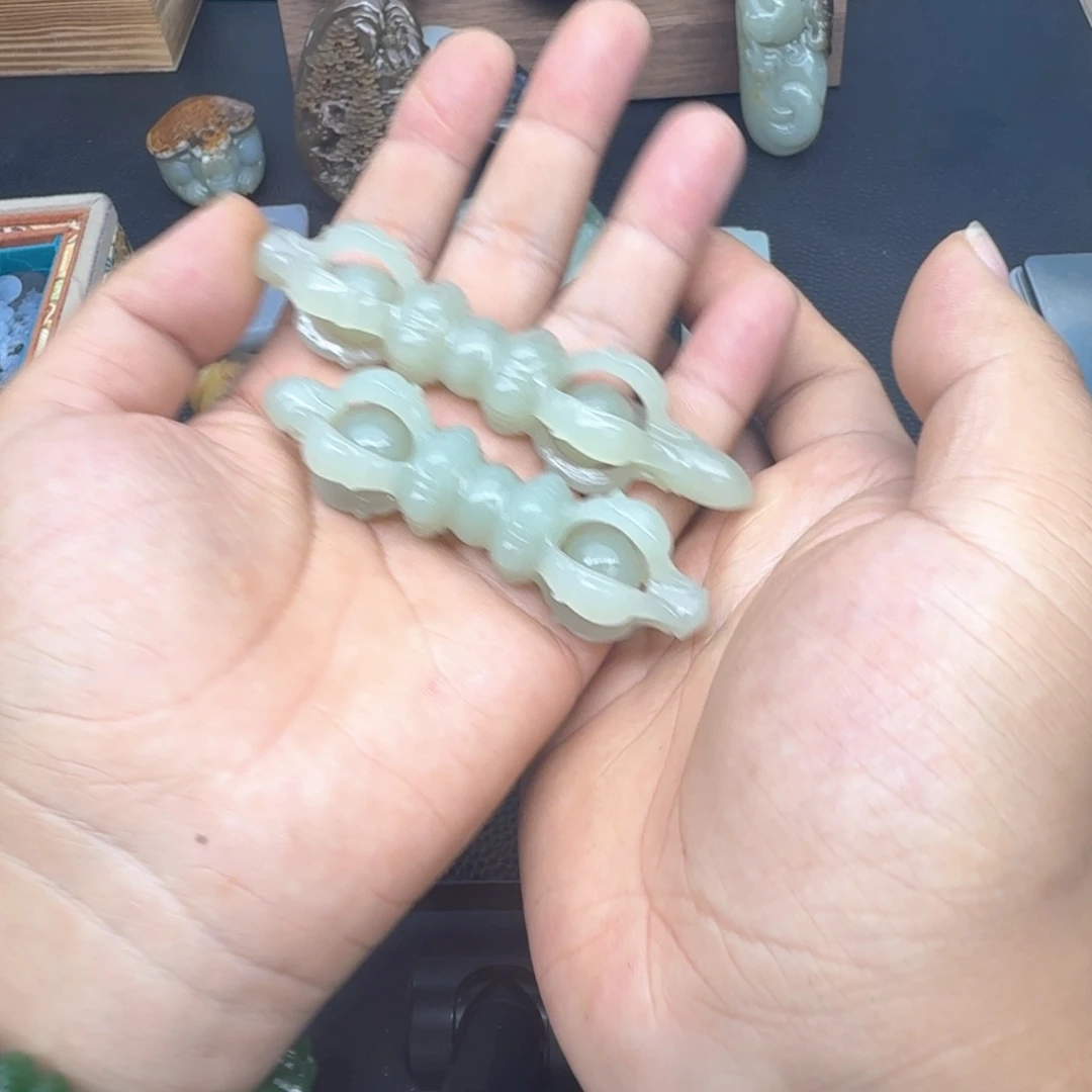 颈饰未镶嵌和田玉临*