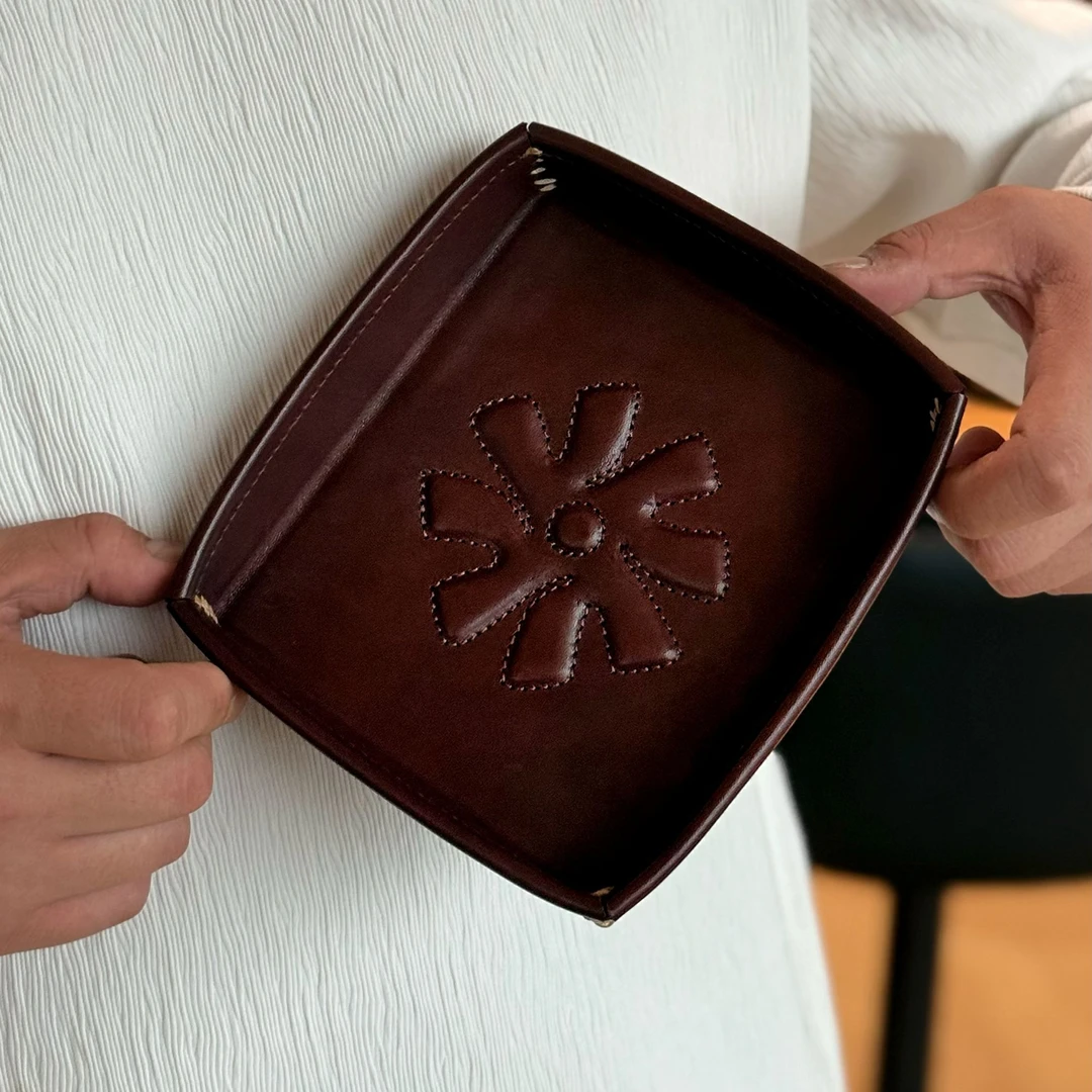 DIFFERENT（爵巧）收纳皮盘