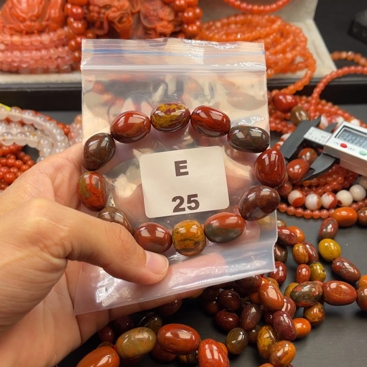 南红玛瑙未镶嵌多样性发货默认微瑕称重13mm