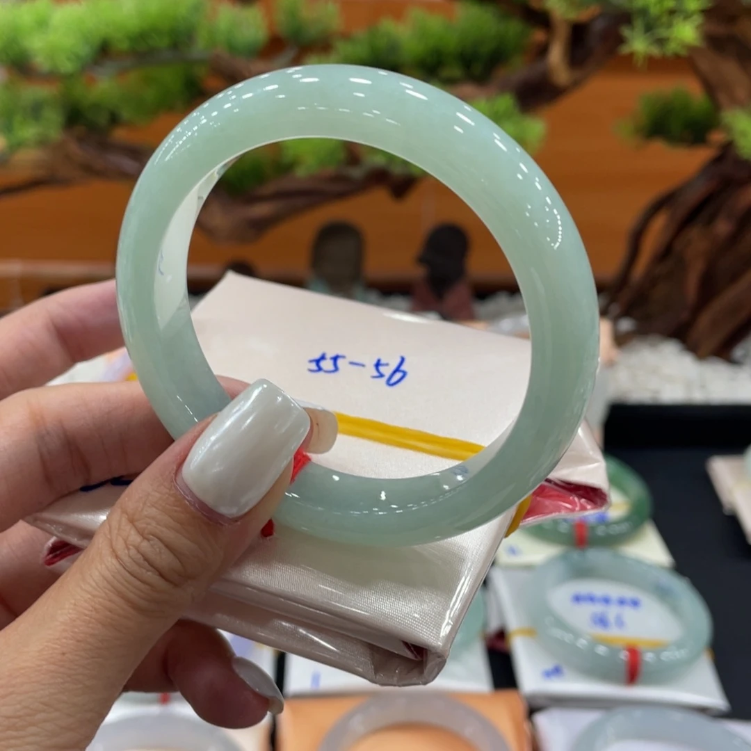 翡翠未镶嵌手镯缅甸翡翠