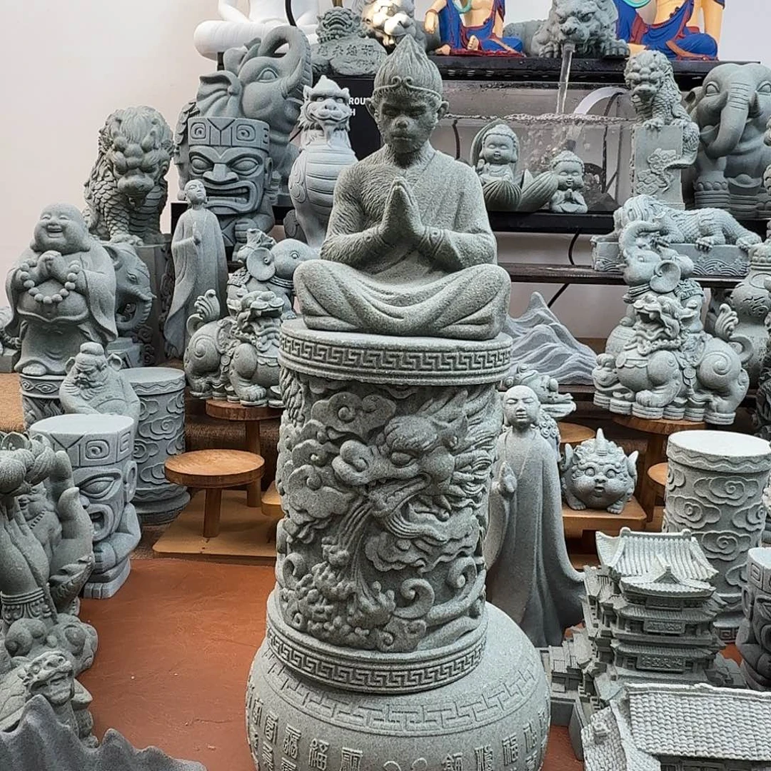 石材青砂石悟空双手合十➕龙柱15
