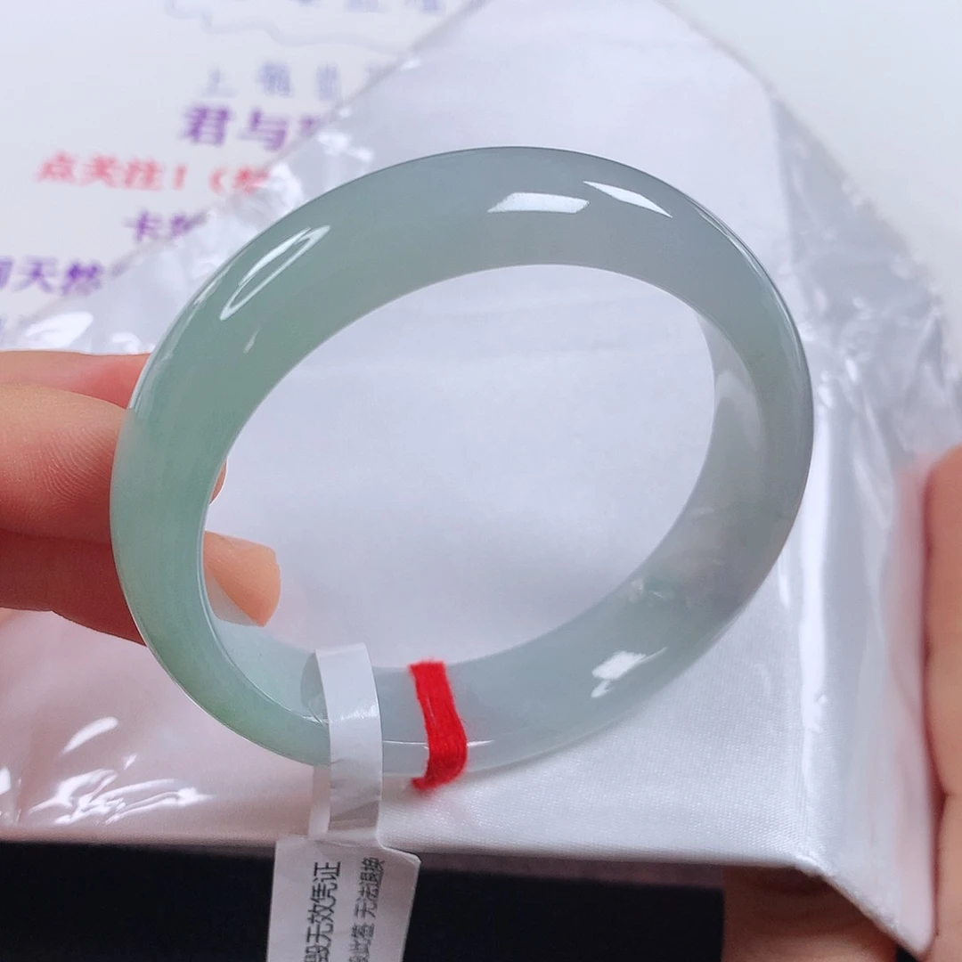 翡翠手镯未镶嵌s***y 正圈
