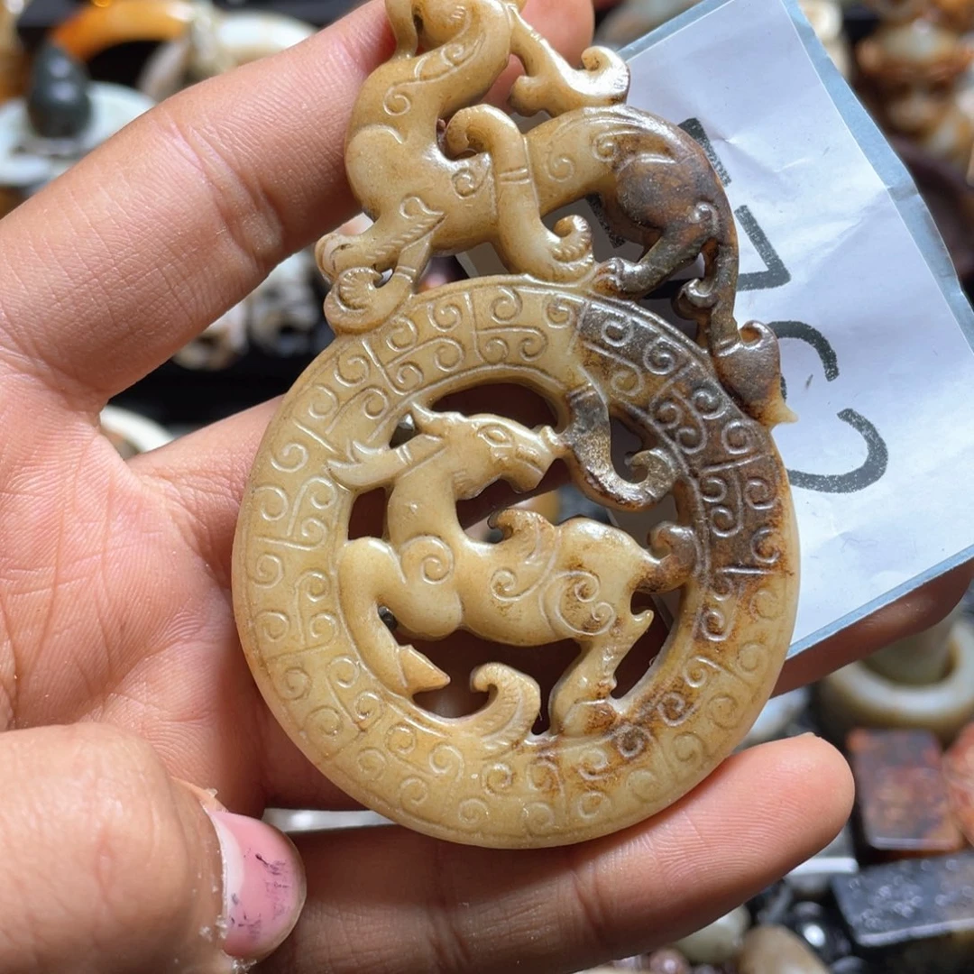 和田玉（糖玉）挂件未镶嵌