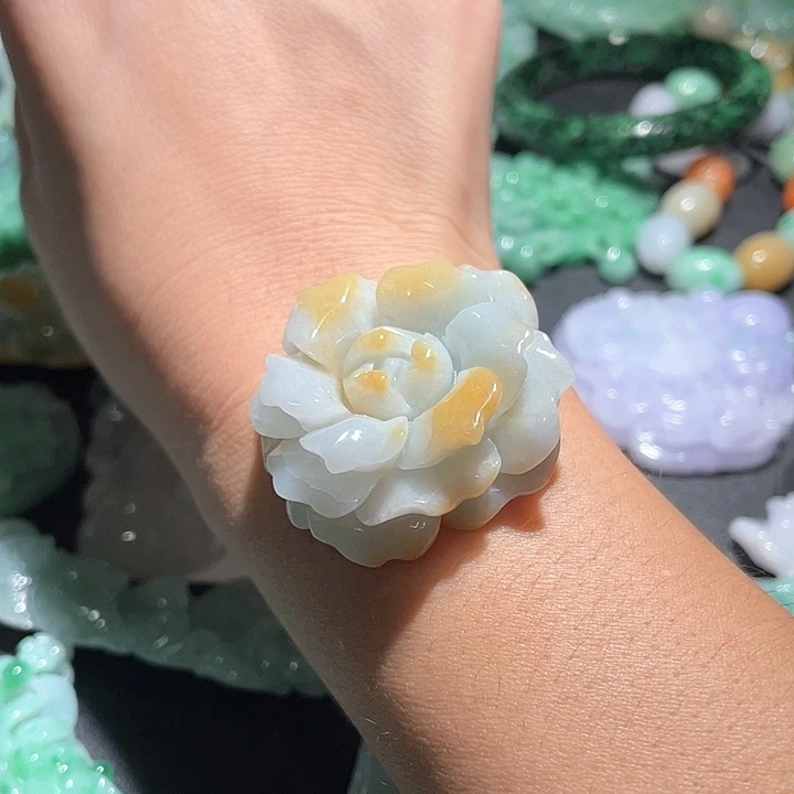 颈饰未镶嵌翡翠天