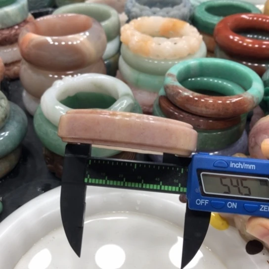 未镶嵌石英质玉珠宝半成品49