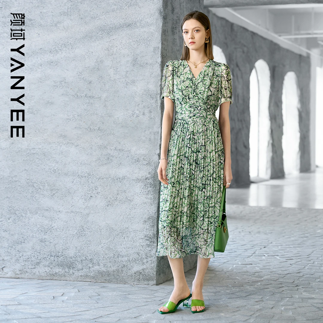 颜域气质A字2025夏季新款收腰显瘦百搭V领短袖连衣裙20S250827