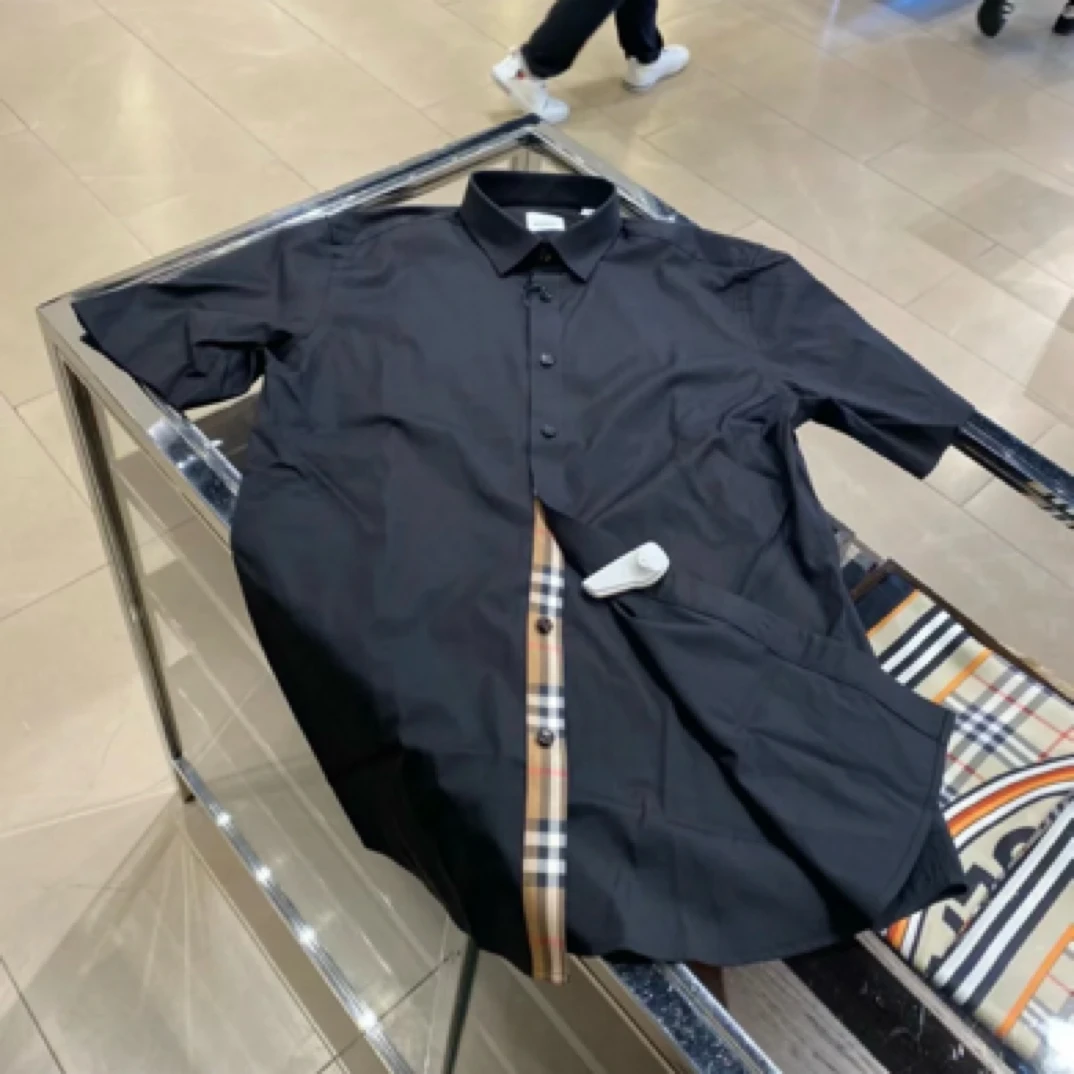 未使用 BURBERRY/博柏利 男款格纹开襟纯色短袖衬衫 半袖衬衣