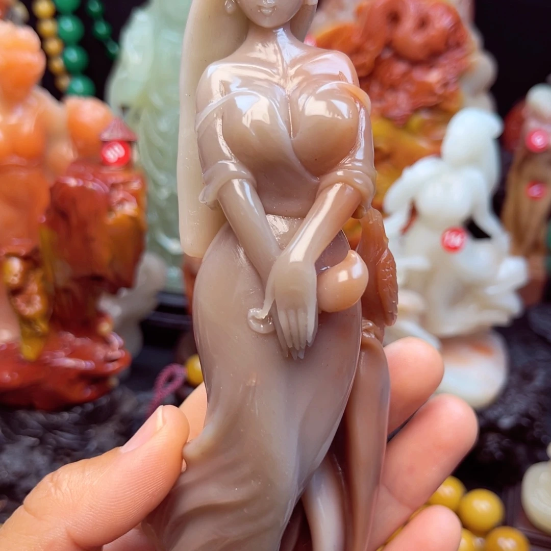 寿山石出水芙蓉摆件