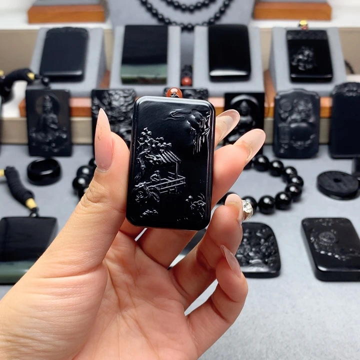 和田玉（墨玉）挂件未镶嵌