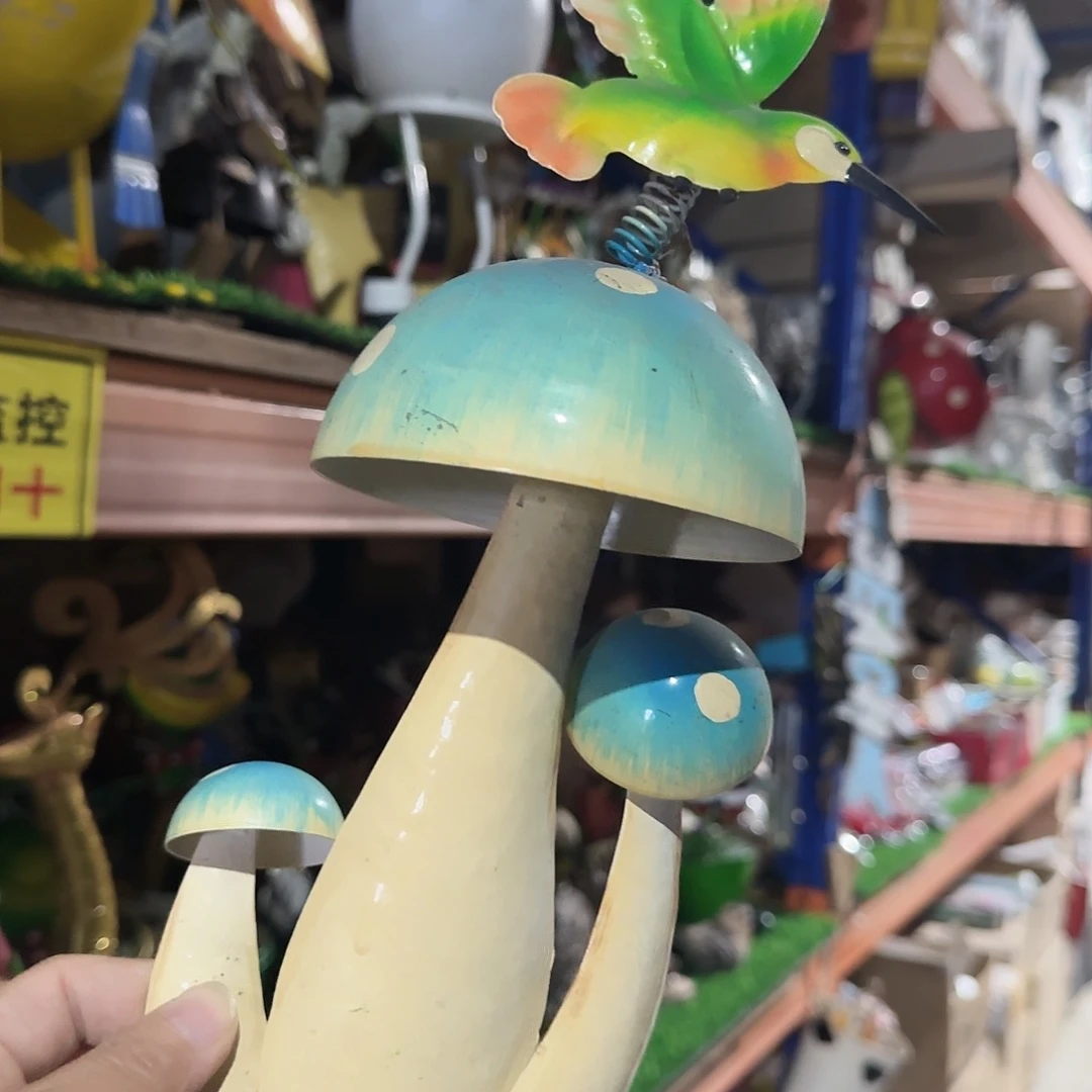 大蘑菇小鸟铁艺摆件