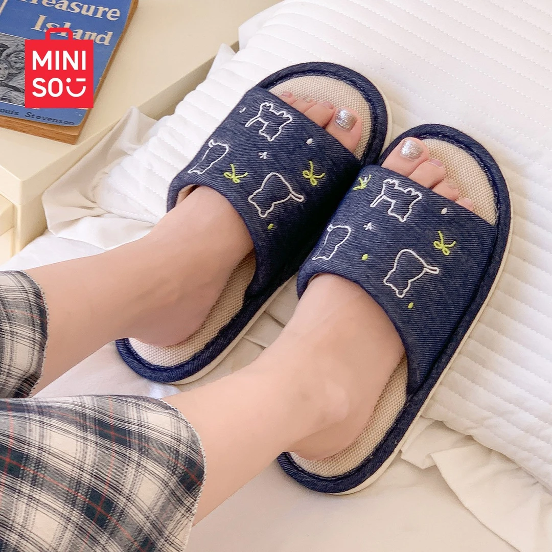 MINISO/名创优品2025新款爆款拖鞋露趾牛仔卡通秋冬四季拖情侣款