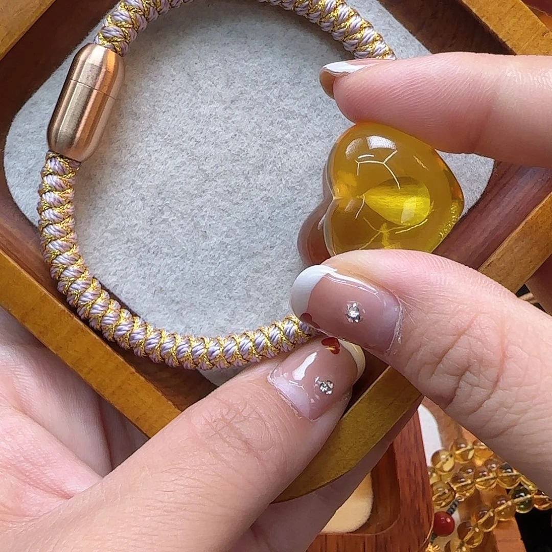 琥珀珠宝奇石未镶嵌