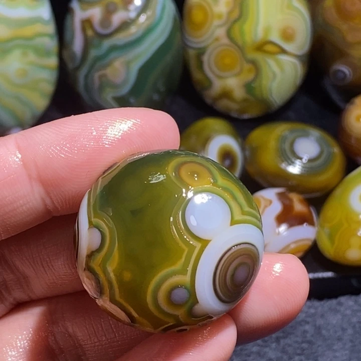 玛瑙/玉髓未镶嵌珠宝半成品68