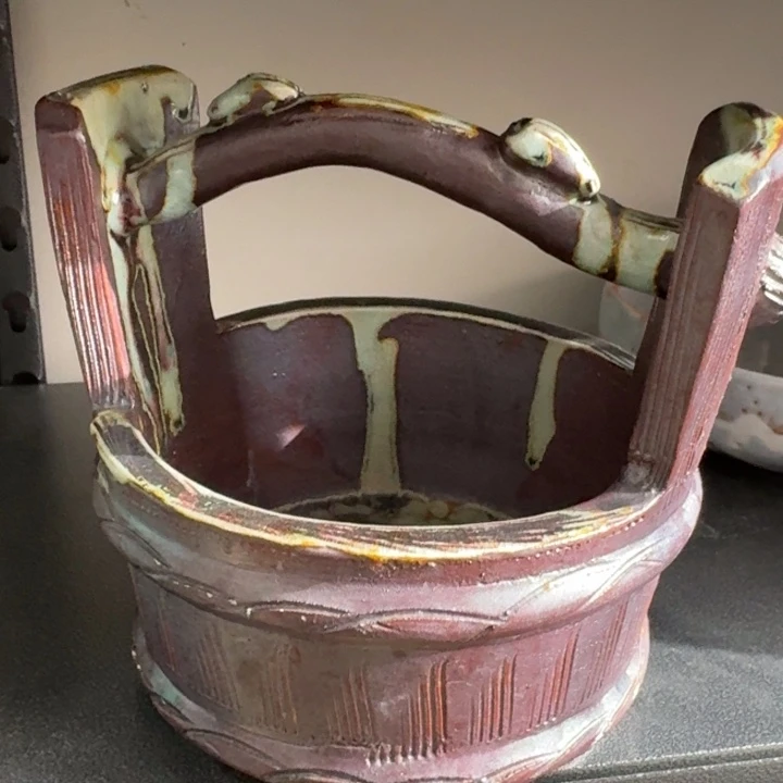 一个提篮花器的价格