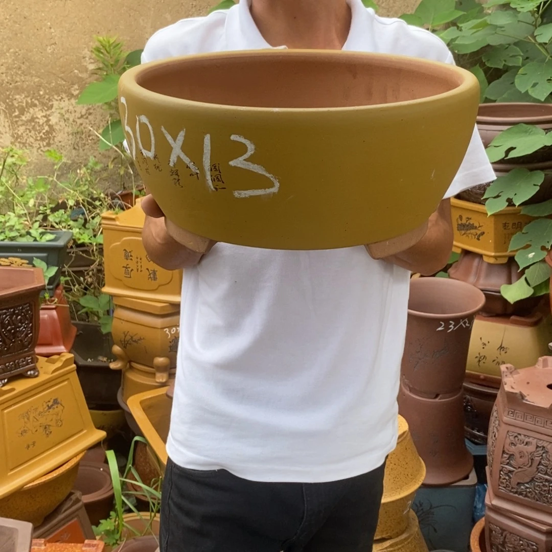 紫砂花盆紫砂艺术学院的学生会