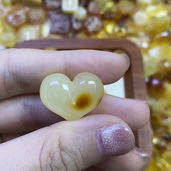 吊坠橄榄核大屁桃