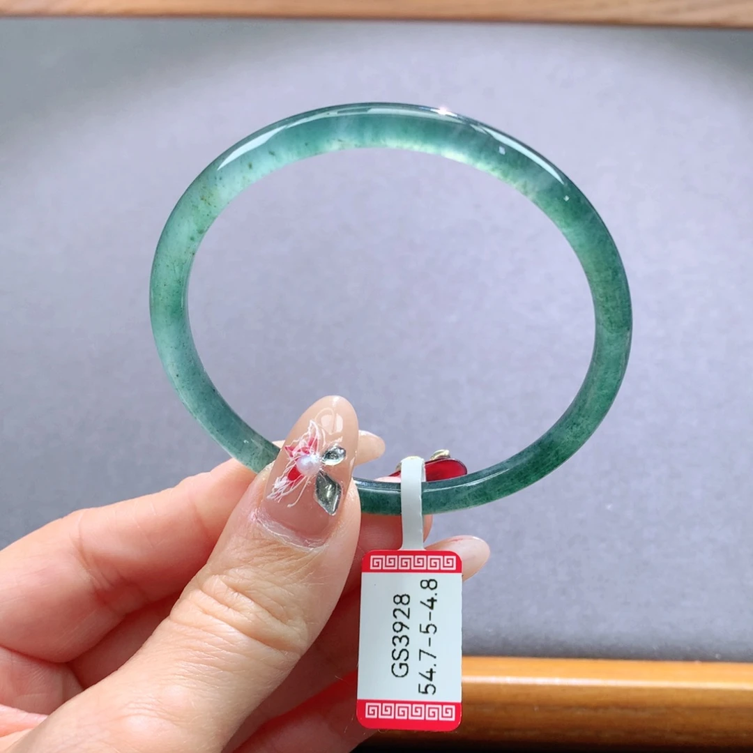 翡翠手镯未镶嵌天然翡翠手镯