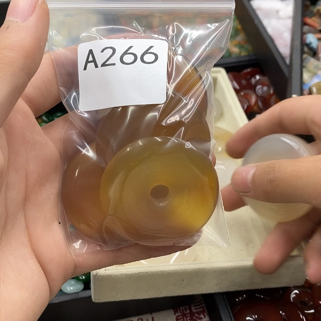 隔***尘合金颈饰玛瑙/玉髓