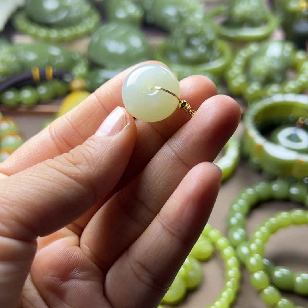 岫岩老玉（透闪石质玉）未镶嵌挂件