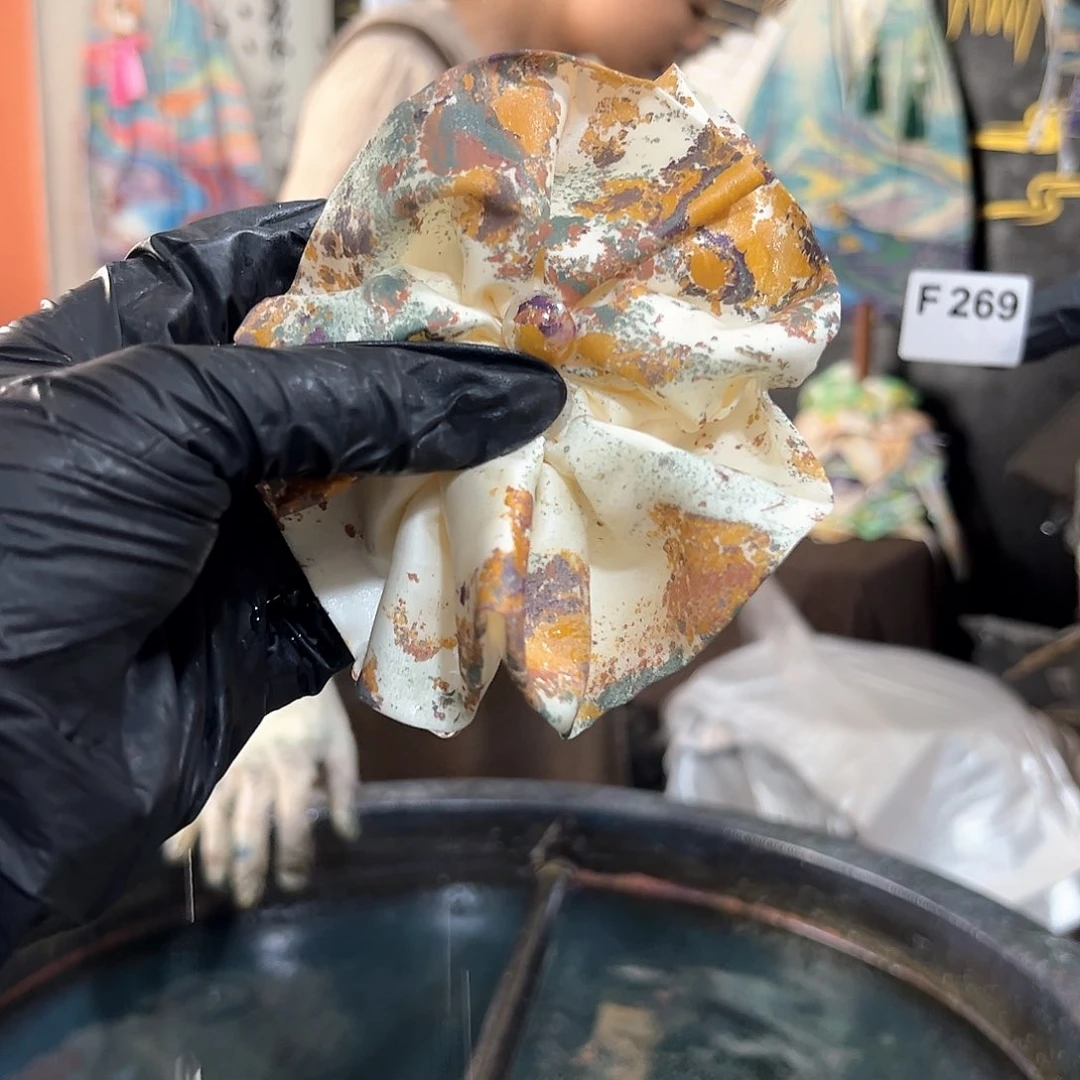 269茶花一字夹一路生花