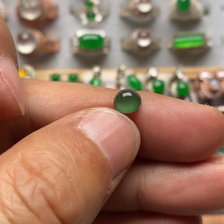 翡翠裸石冰种蓝晴戒面