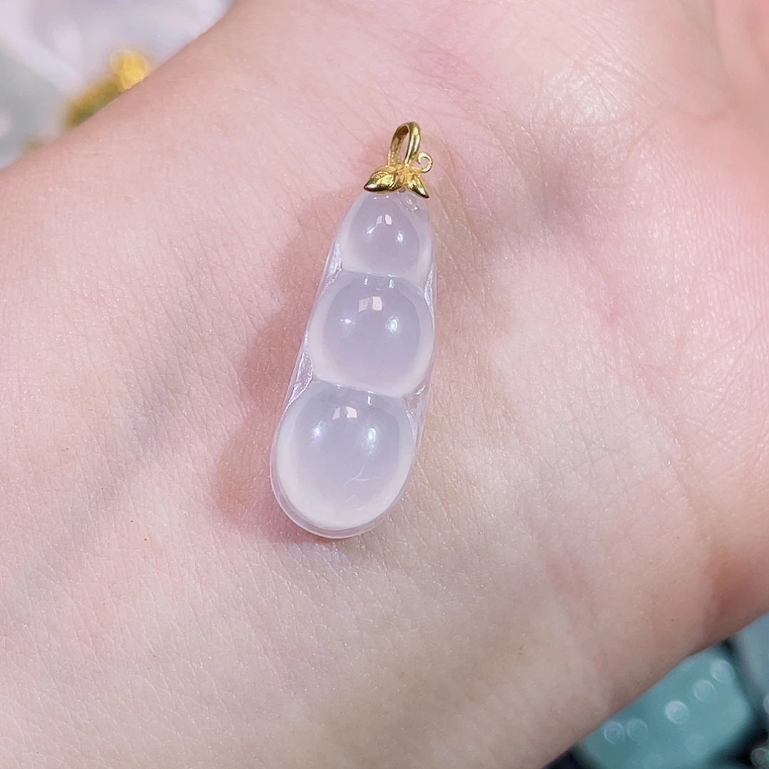 翡翠18K金镶嵌颈饰豆子