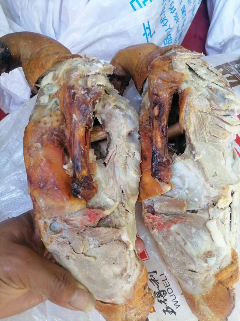 家人们猫猫狗狗爱吃的烤鸭架冷冻烤鸭架宠物食品猫粮狗粮50斤