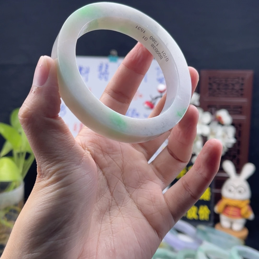 未镶嵌手镯定制翡翠