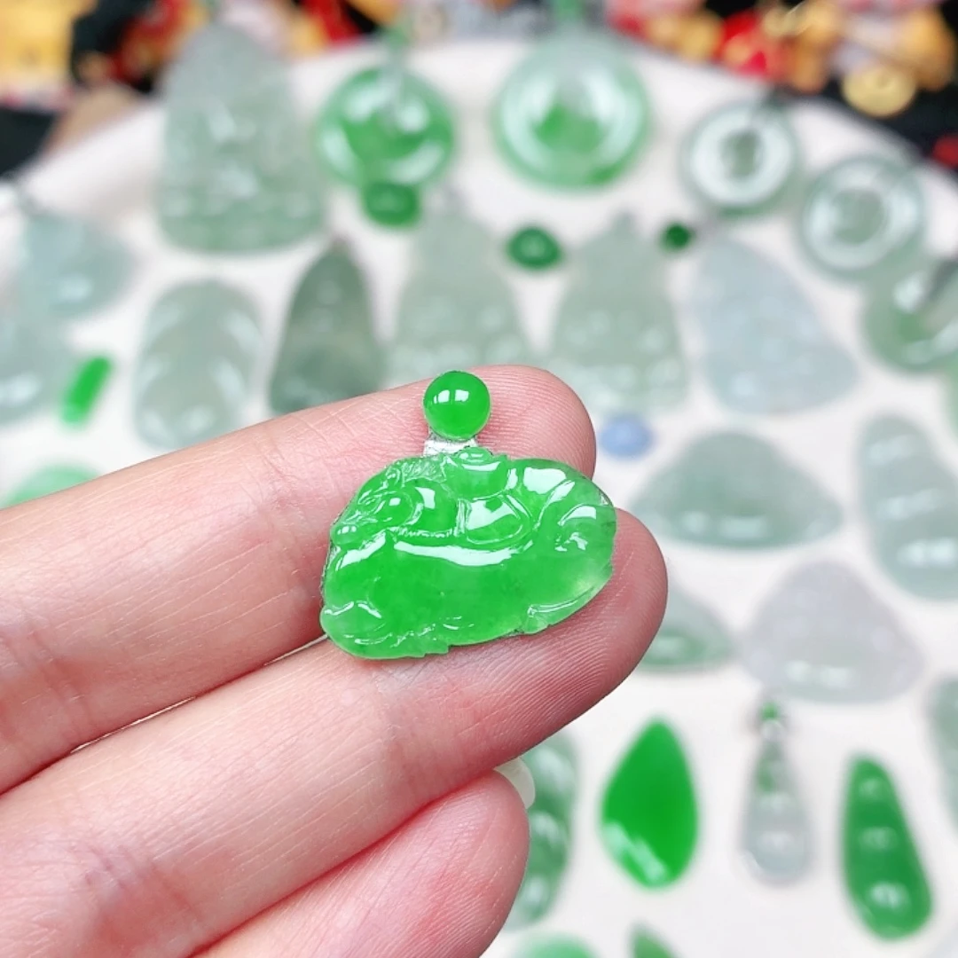 翡翠未镶嵌颈饰缅甸天然A货翡翠