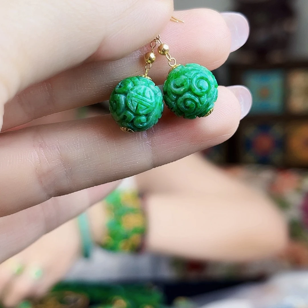 翡翠18K金镶嵌颈饰多样性