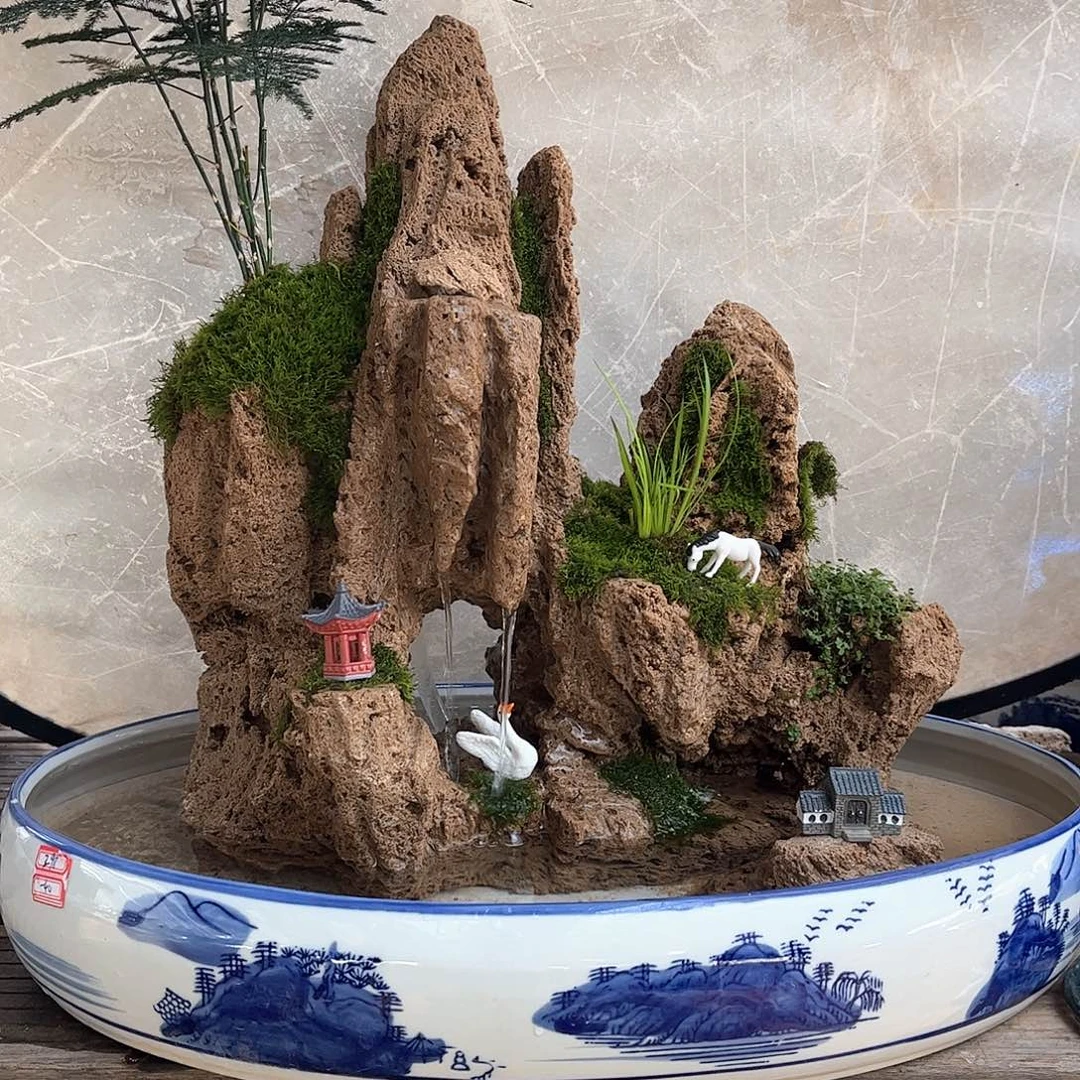 卖**的吉石山水盆景