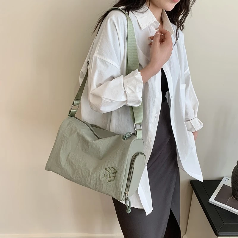 夏天出门旅游斜挎包简约帆布包单肩包大容量通勤包女包百搭休闲